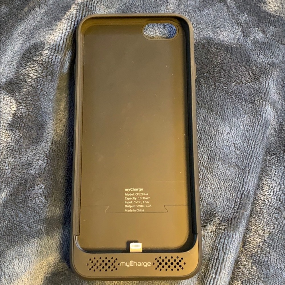 Mycharge charging iPhone 6/6s case